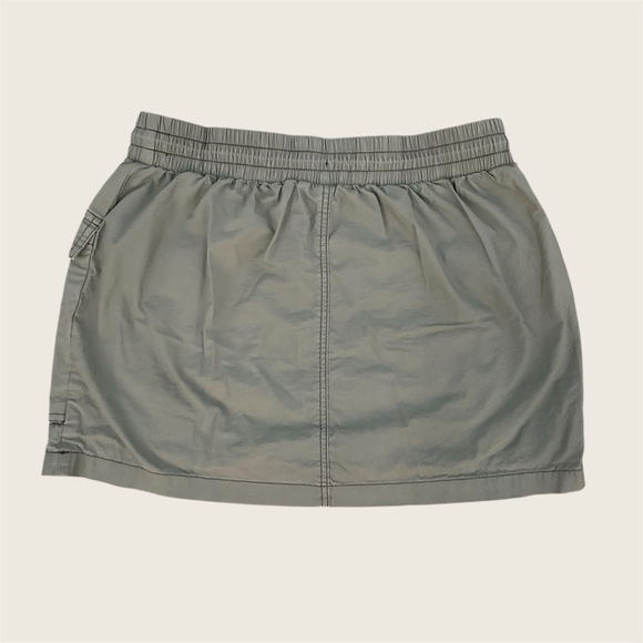 Green Cargo Skirt - Picture 5 of 5